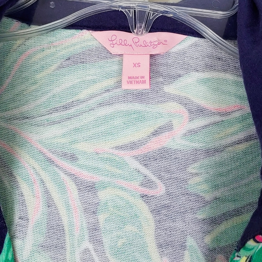 **Sold**Lilly Pulitzer Tiger Palm Wheaton Hoodie - Picture 5 of 8